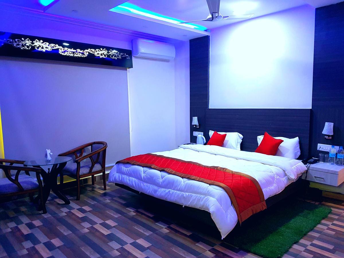 Kitchen Hut Hotel Nepalgunj Εξωτερικό φωτογραφία
