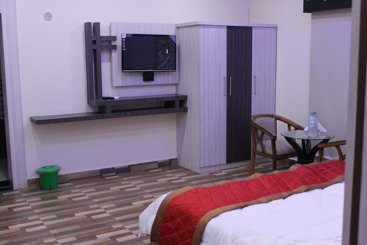 Kitchen Hut Hotel Nepalgunj Εξωτερικό φωτογραφία
